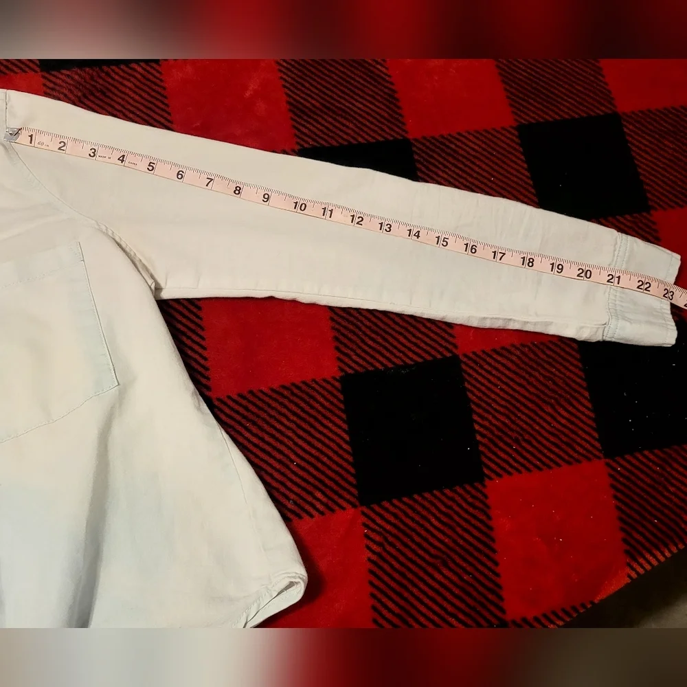 Polly & Esther Light Cream Button-Down Shirt - Picture 4 of 7